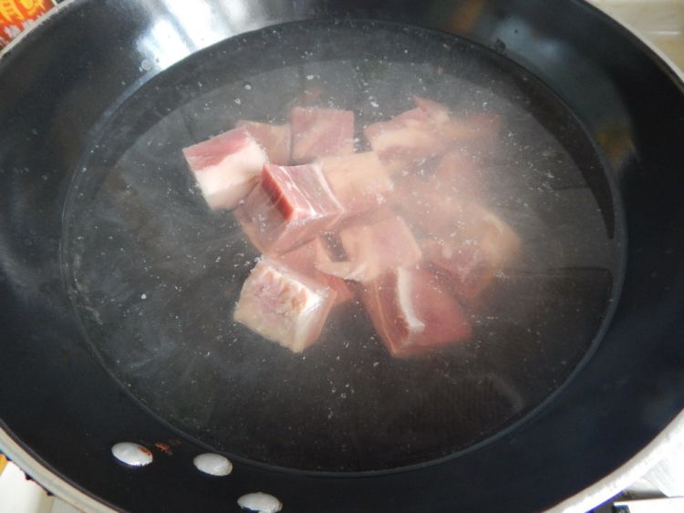 白萝卜炖牛肉步骤1