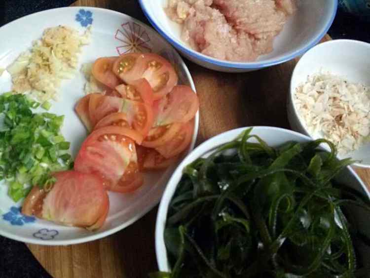 三鲜鸡肉丸子汤步骤4