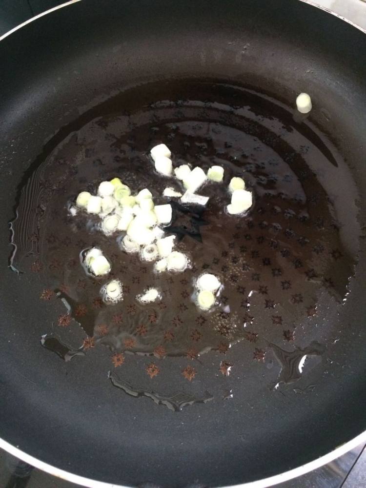 蛤蜊紫菜蛋花汤步骤2