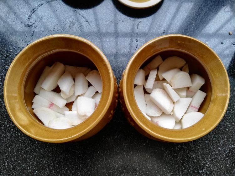 瓦罐排骨煨萝卜步骤5