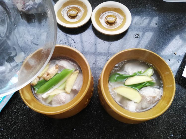 瓦罐排骨煨萝卜步骤7