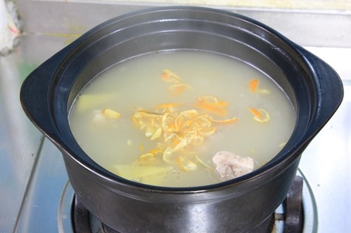 黄豆陈皮骨头汤步骤10