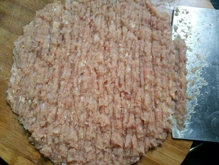 鸡肉丸子汤步骤3