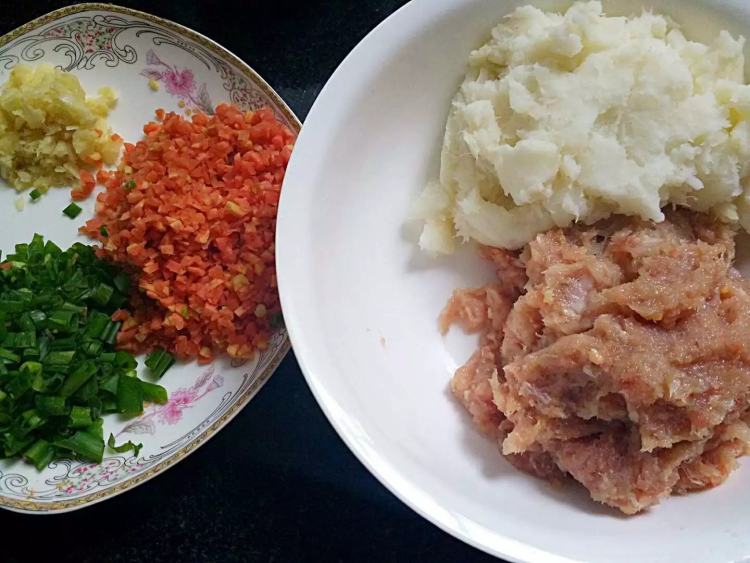 鸡肉丸子汤步骤5