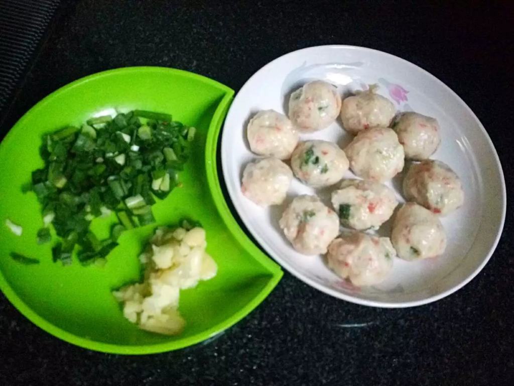 鸡肉丸子汤步骤8