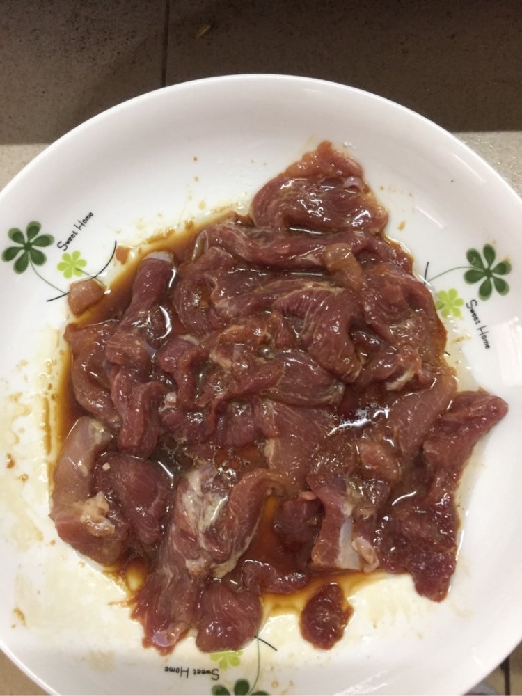 荷兰豆苗肉片汤步骤2