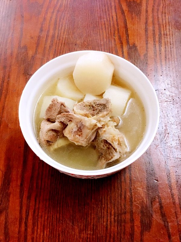 白萝卜筒子骨汤步骤8