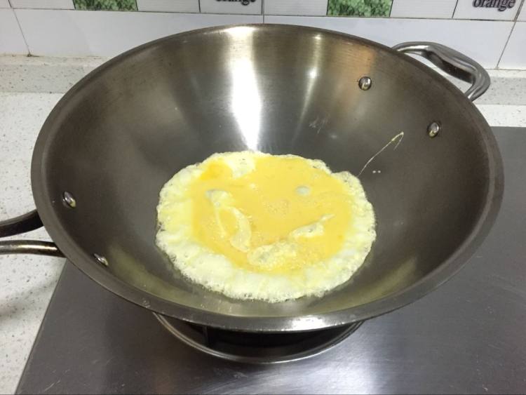丝瓜鸡蛋肉燕汤步骤2