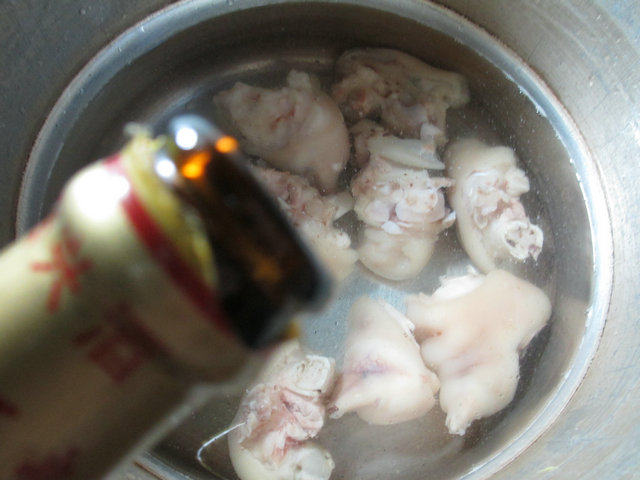 南瓜猪蹄汤步骤3