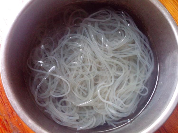 浓汤骨头炖粉条步骤5