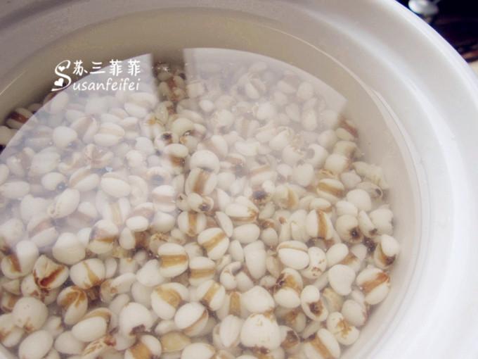 山药薏米炖排骨步骤1
