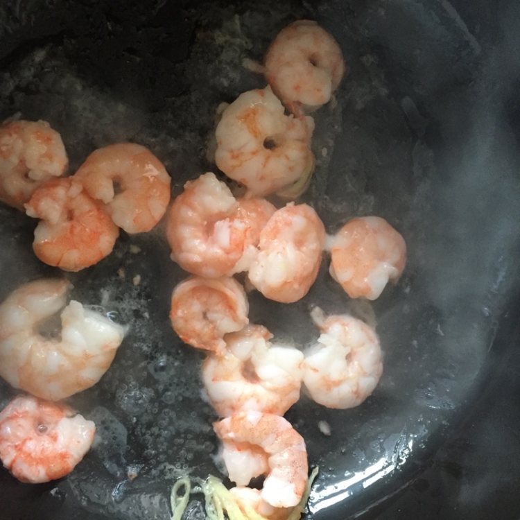 美味菌菇汤步骤2