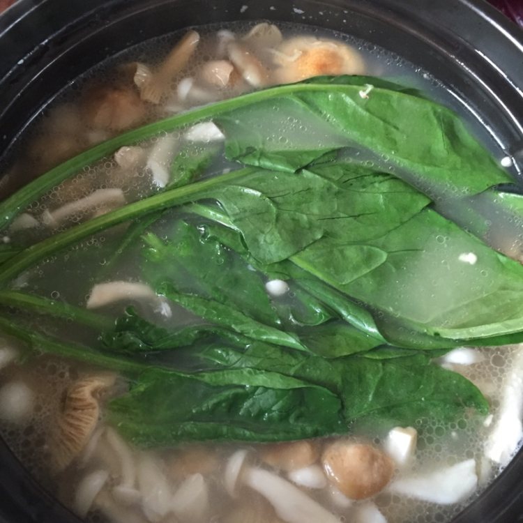 美味菌菇汤步骤7