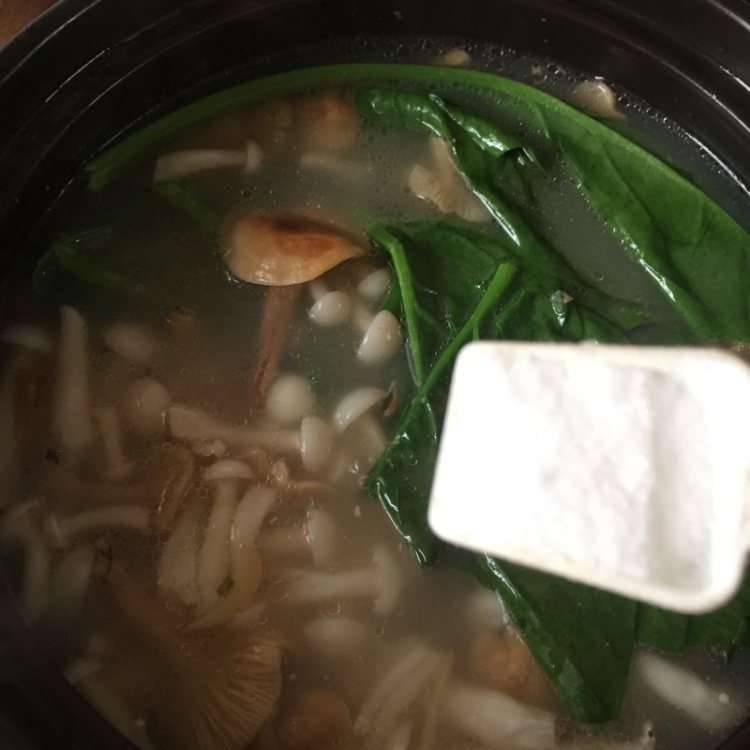 美味菌菇汤步骤8