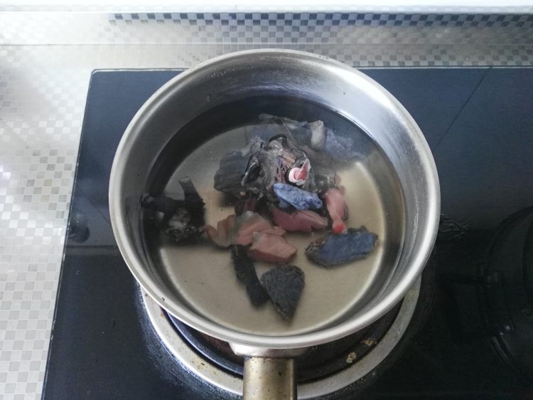 汽锅菌菇乌鸡步骤2
