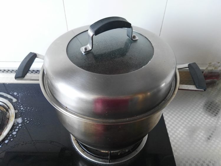 汽锅菌菇乌鸡步骤9