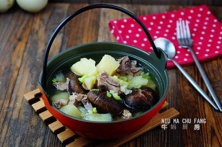 土豆香菇排骨汤步骤7