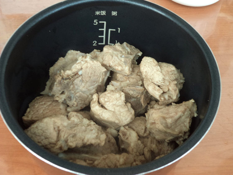 海带黄豆排骨汤步骤5