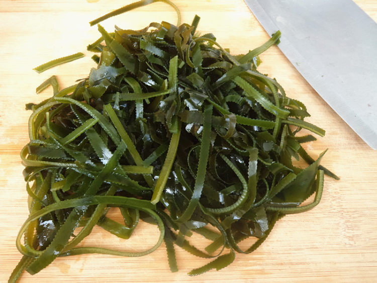 海带黄豆排骨汤步骤4