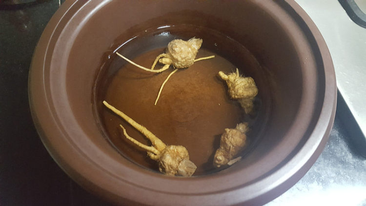 玛卡红枣汤步骤1