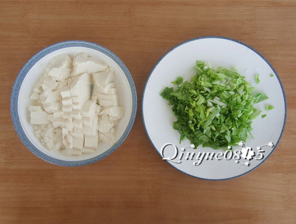 翡翠白玉豆腐羹步骤2