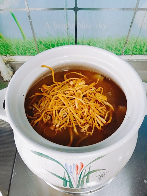 虫草炖老鸭步骤8