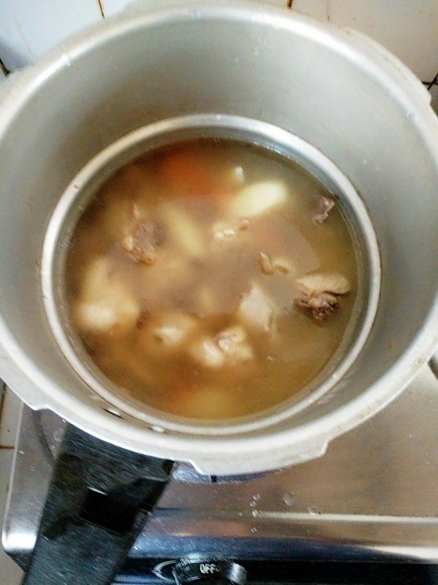 山药炖鸡汤步骤10