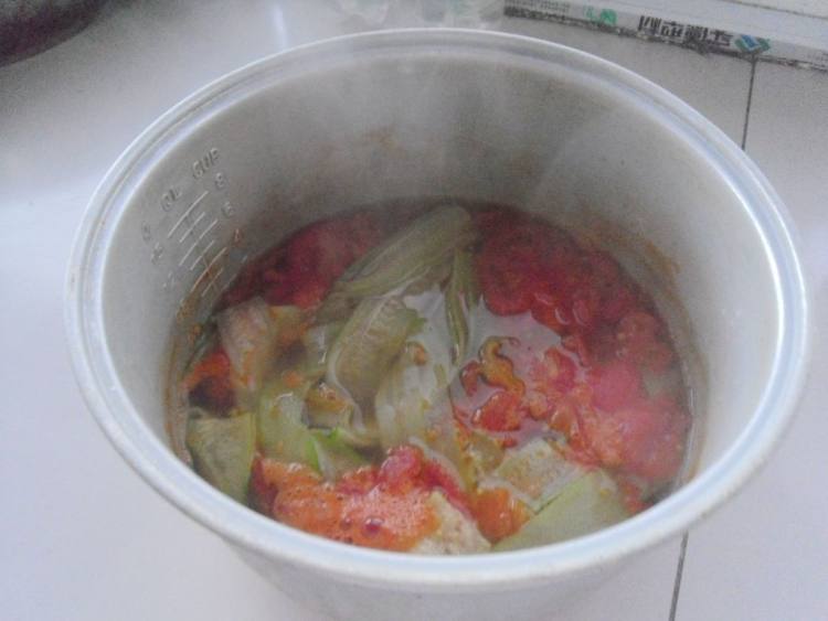 番茄瓜片汤步骤9