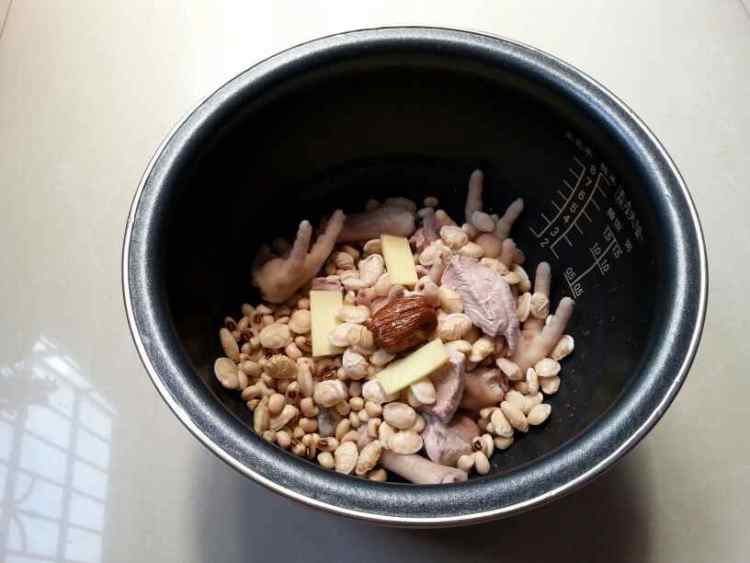 双豆鸡脚汤步骤7