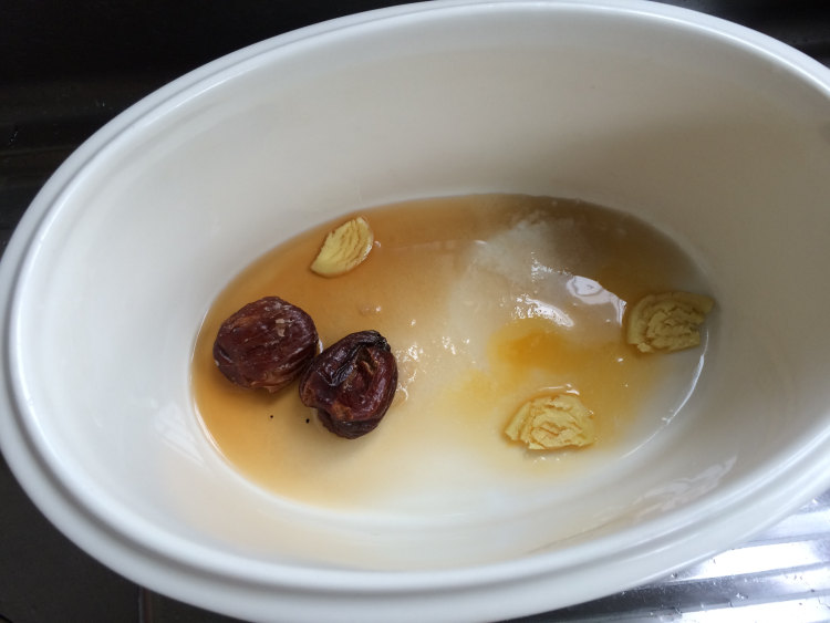 菜干猪肺汤步骤3