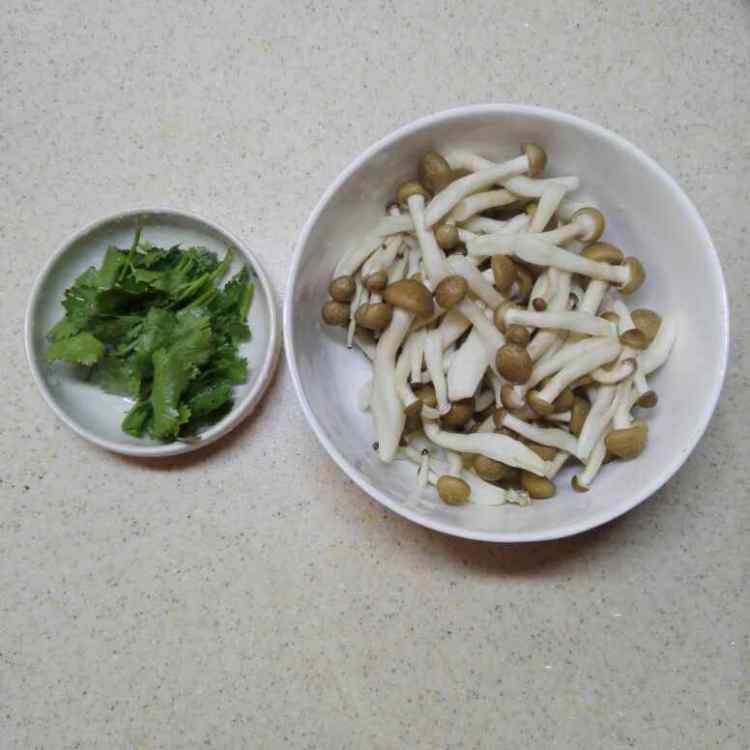 蟹味菇牛肉汤步骤3