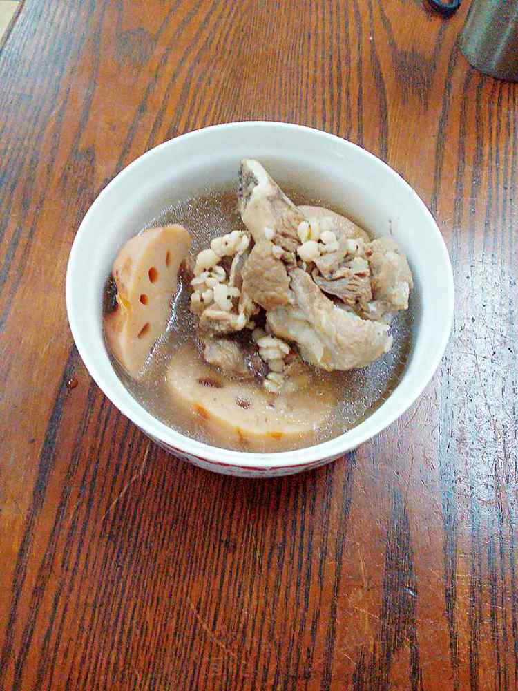 薏仁莲藕骨头汤步骤7