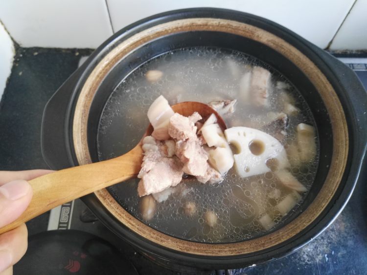 花生莲藕排骨汤步骤12