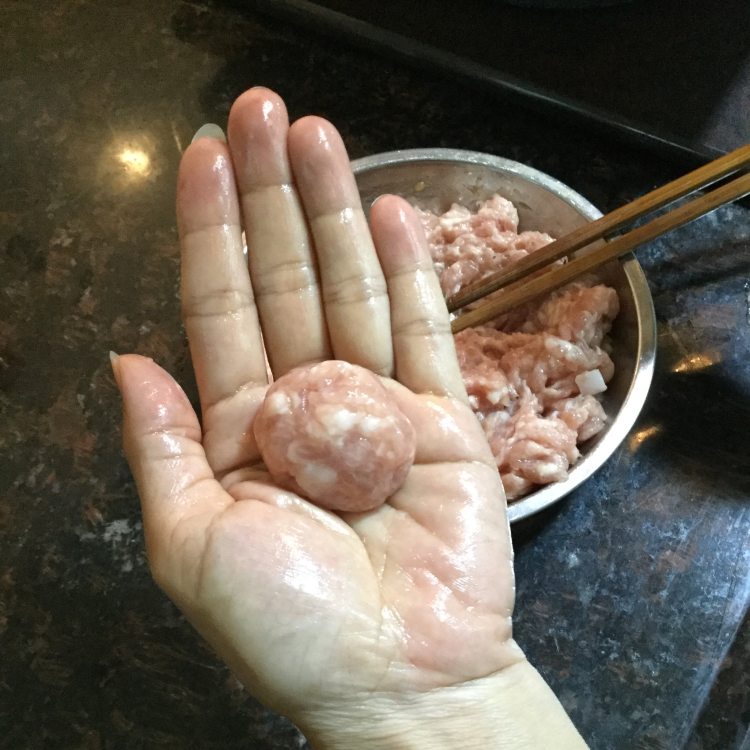 丝瓜竹笙浸肉丸步骤9