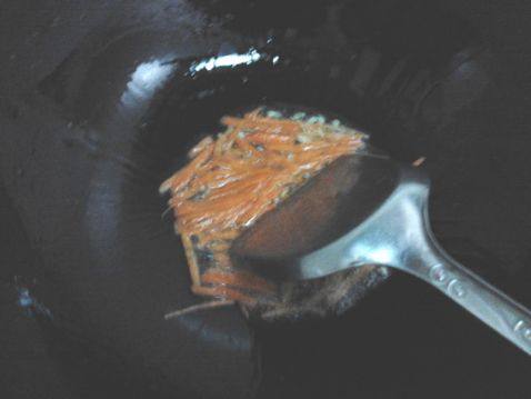 虾仁黄瓜炒饭步骤3
