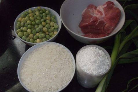 焖麦豆饭步骤1