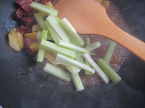 牛腩土豆盖饭步骤5