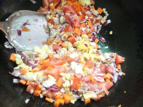 羊肉什锦炒饭的做法步骤4