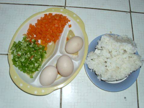家常蛋炒饭步骤1