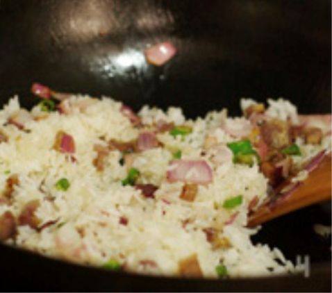 Hellokitty蛋包饭步骤4