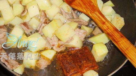 米奇红烩牛肉饭步骤5