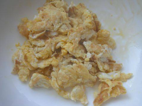 番茄鸡蛋拌饭步骤3