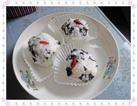 紫菜饭团步骤5