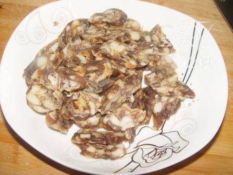 香肠豆豉焖饭步骤1