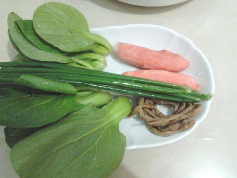 葱香干豆角火腿炒饭步骤1