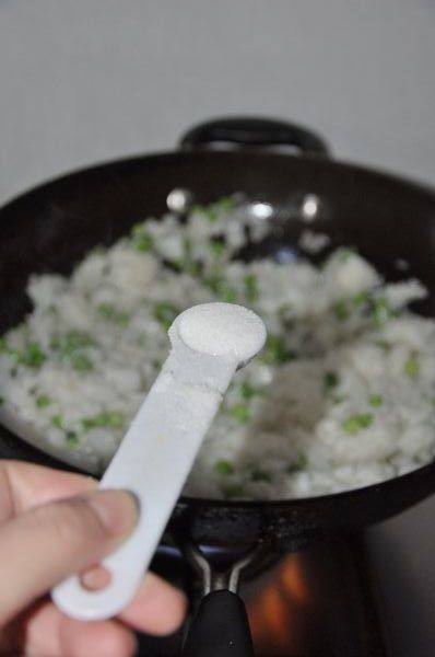 双蔬肉丁酱香饭步骤5