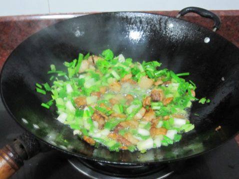 虾香菜脯蛋饭步骤6