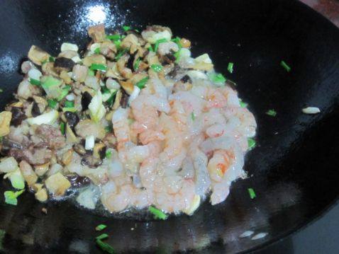 杂锦炒饭步骤5
