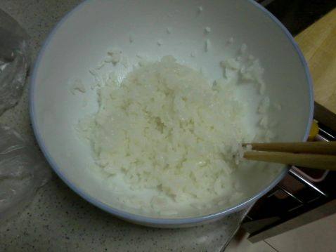 肉松紫菜包饭步骤5