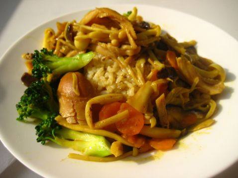 咖喱菌菇鸡丝饭步骤7